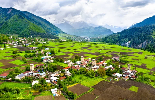 Mestia-stad in Upper Svaneti — Stockfoto