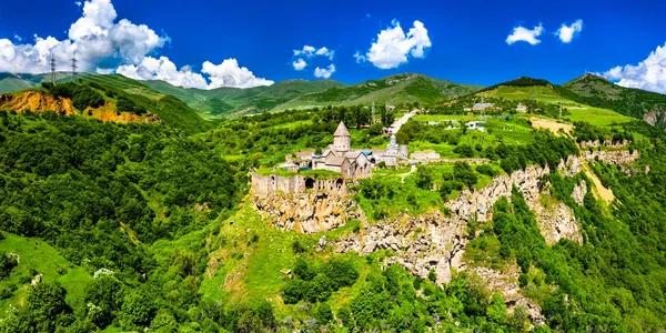 Luchtfoto van het klooster Tatev in Armenië — Stockfoto