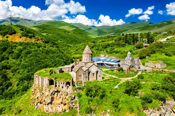 Вид с воздуха на Татевский монастырь в Армении — стоковое фото