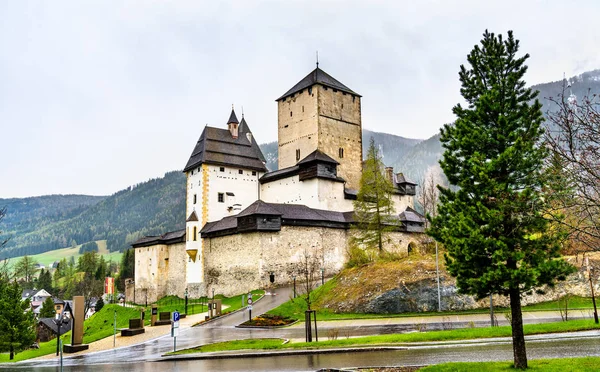 Zamek Mauterndorf w Austrii, w kraju związkowym Salzburg — Zdjęcie stockowe