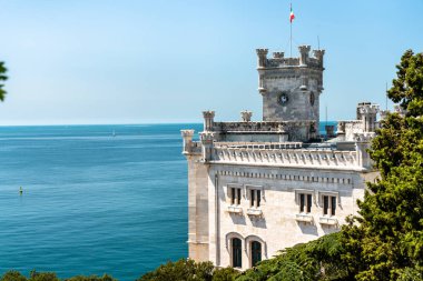 İtalya'da Trieste yakınlarındaki Miramare Kalesi