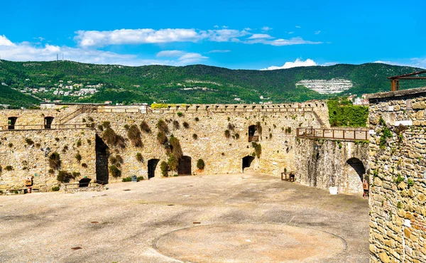 Castillo de San Giusto en Trieste, Italia — Foto de Stock