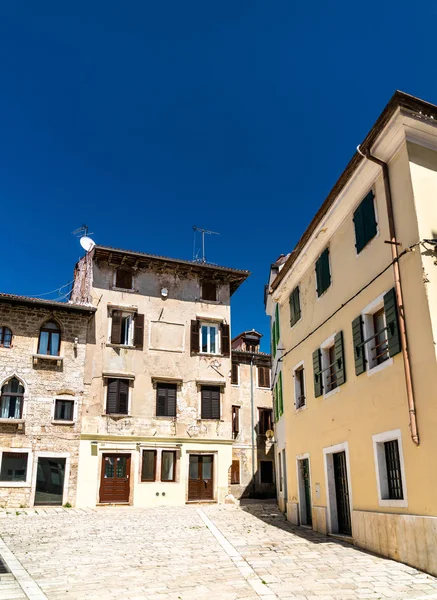 Houses in the old town of Porec, Croatia — Stock Photo, Image