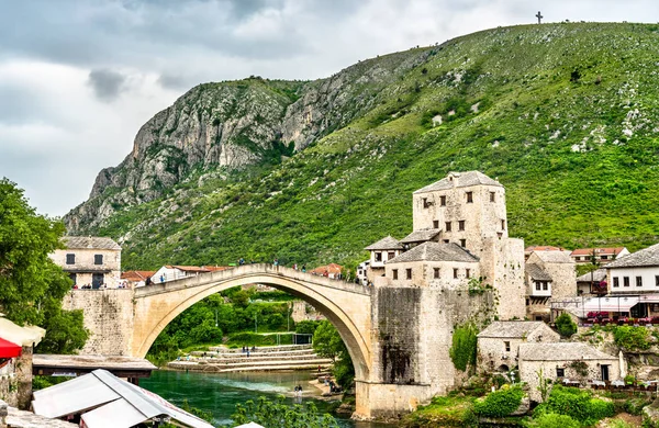 モスタル,ボスニア・ヘルツェゴビナの旧橋 — ストック写真
