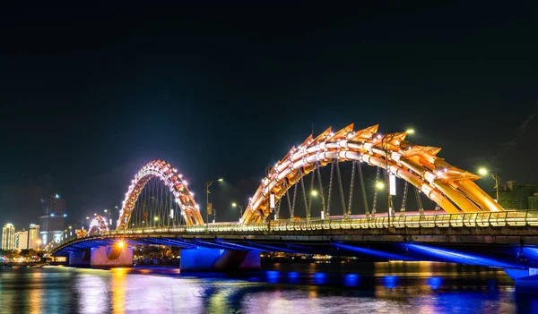 A Ponte do Dragão em Da Nang, Vietnã — Fotografia de Stock