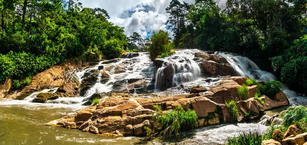 Cam ly wodospady w da lat, Wietnam — Zdjęcie stockowe