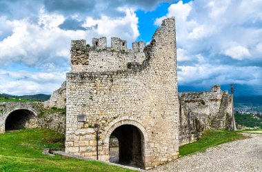Arnavutluk'ta Berat Kalesi harabeleri