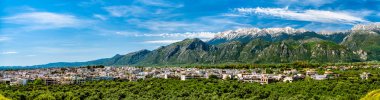 Yunanistan'da Taygetos Dağları ile Sparta Panoraması