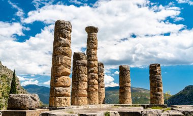 Delphi Yunanistan'da Apollon Tapınağı