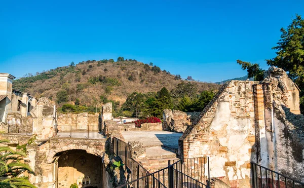 Ruins of San Francisco Convent in Antigua Guatemala — Stock Photo, Image