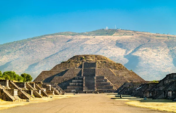 A Hold piramisa a mexikói Teotihuacanban — Stock Fotó