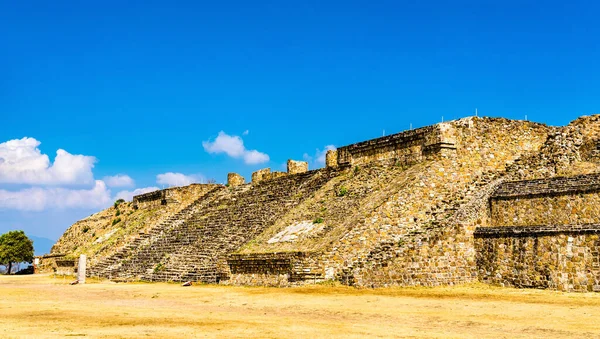 Monte Alban sítio arqueológico em Oaxaca, México — Fotografia de Stock