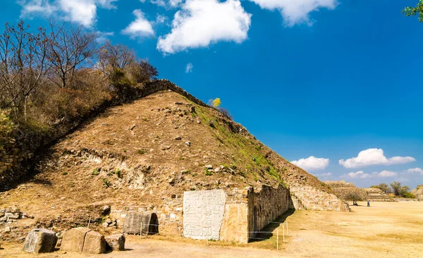 Monte Alban sítio arqueológico em Oaxaca, México — Fotografia de Stock