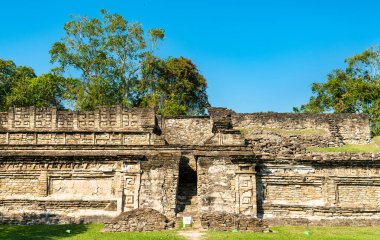 Güney Meksika 'da Kolombiya öncesi arkeolojik alan olan El Tajin' deki harabeler.