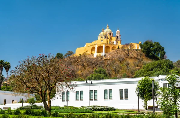 Iglesia de Nuestra Señora de los Remedios y Museo Regional en Cholula, México —  Fotos de Stock