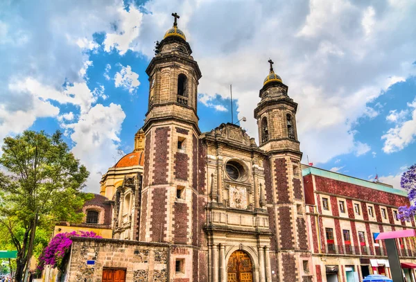 Iglesia San Miguel Arcángel en la Ciudad de México —  Fotos de Stock