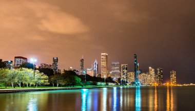 Michigan Gölü 'nden Gece Chicago Skyline