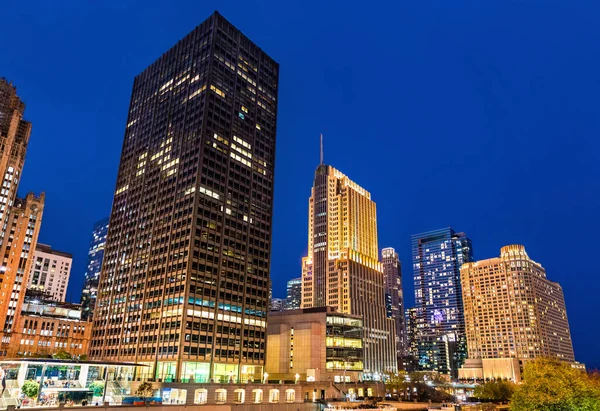 Historische Gebäude in der Innenstadt von Chicago, USA — Stockfoto