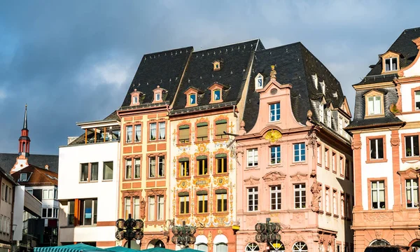 Tradiční budovy na náměstí Market Square v Mohuči, Německo — Stock fotografie