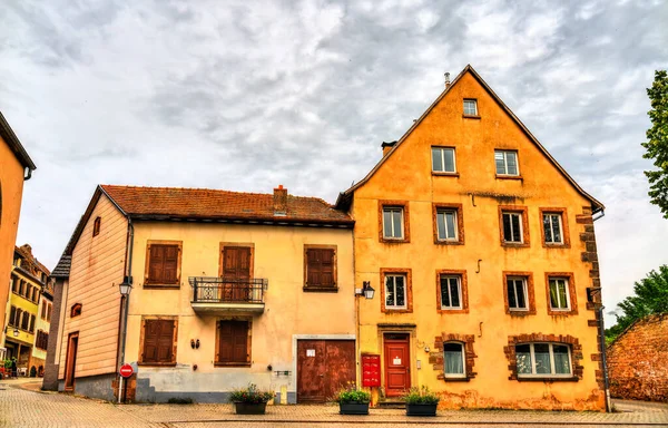 Casas tradicionales en la Petite-Pierre - Alsacia, Francia — Foto de Stock