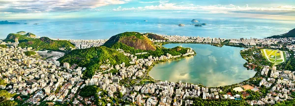 View of Copacabana, Ipanema, Humaita and Lagoa in Rio de Janeiro, Brazil — Stock Photo, Image