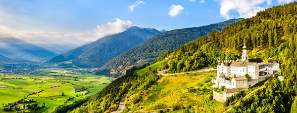 Marienberg Abbey in Zuid-Tirol, Italië — Stockfoto