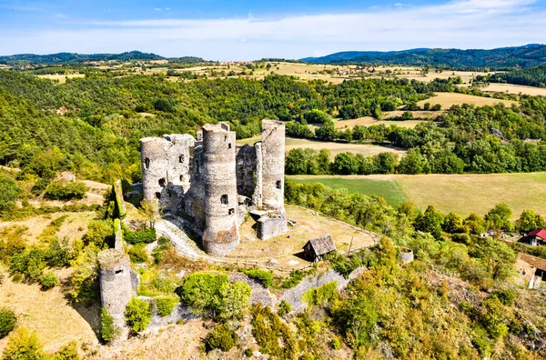 Ruiner av Domeyrat slott i Auvergne, Frankrike — Stockfoto