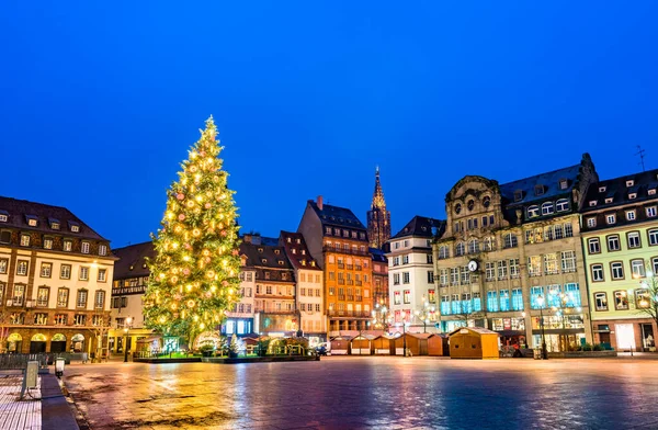 Albero di Natale Place Kleber a Strasburgo, Francia — Foto Stock