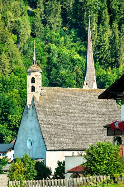Güney Tyrol, İtalya 'daki Burgeis kiliseleri — Stok fotoğraf