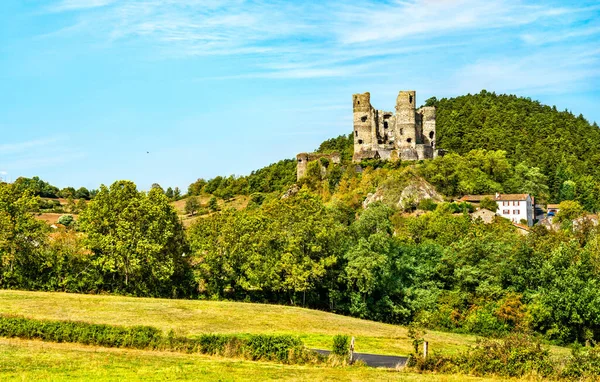 Zřícenina hradu Domeyrat v Auvergne, Francie — Stock fotografie