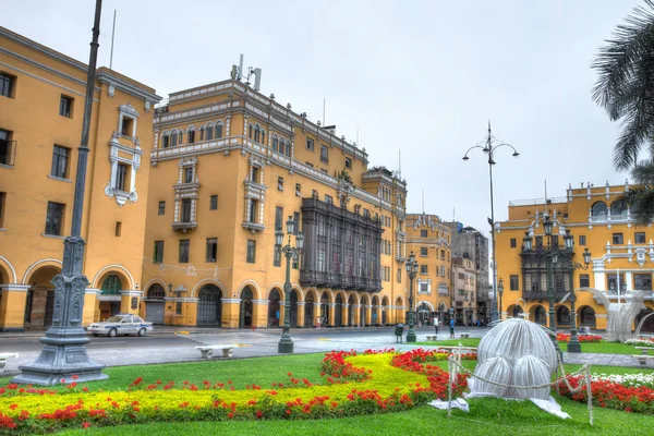 Garden Plaza Mayor Lima Balconies Background — стокове фото