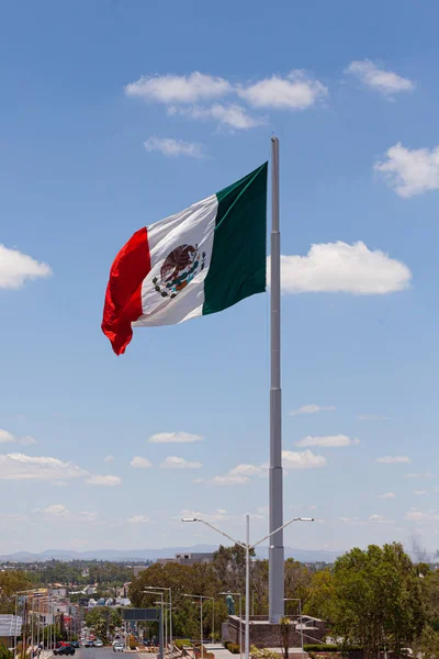 Flaga Meksyku Pływające Wietrze — Zdjęcie stockowe