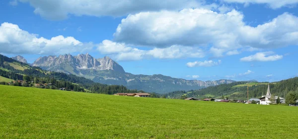 Деревня Рейт Бай Кицбуэль Тироле Австрия — стоковое фото