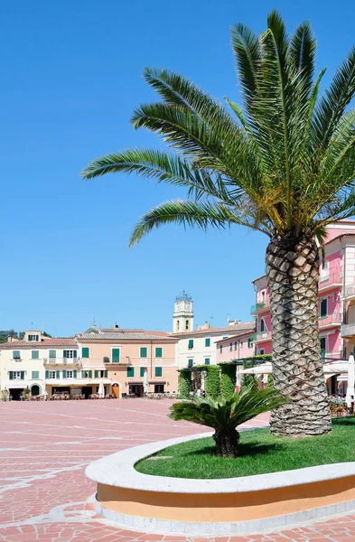 Piazza Porto Azzurro Isla Elba Toscana Mar Mediterráneo Italia —  Fotos de Stock