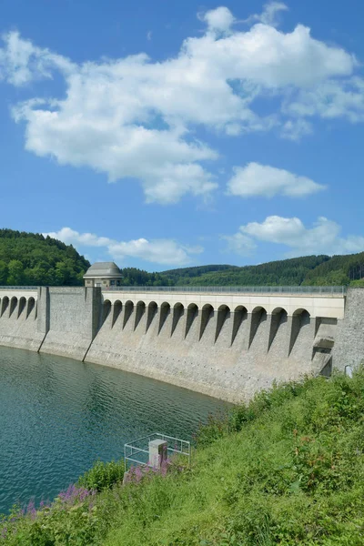 Biggesee Dam, regio Sauerland, Noord-Rijnland-Westfalen, Duitsland — Stockfoto