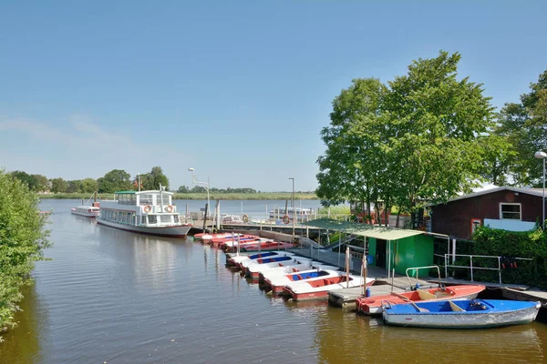 Friedrichstadt, Treene River, Noord-Friesland, Duitsland — Stockfoto