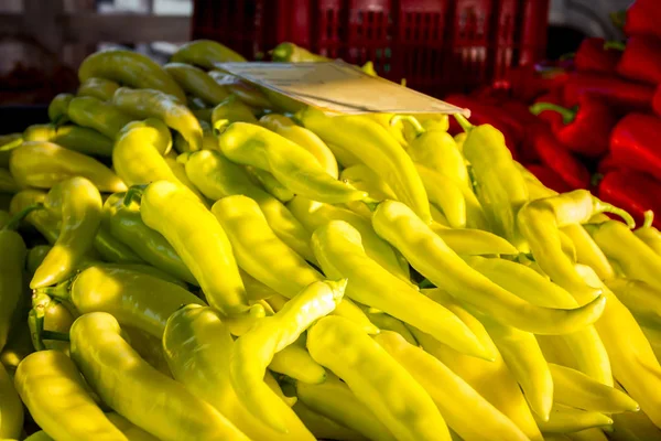 Pile Fresh Long Yellow Peppers Paprika Cooking Salad Sale Outdoor — Stock Photo, Image