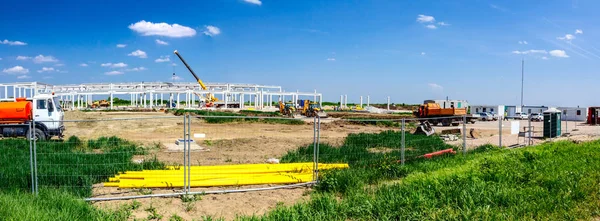 Vista panorámica del paisaje transformado en zona urbana con machi — Foto de Stock