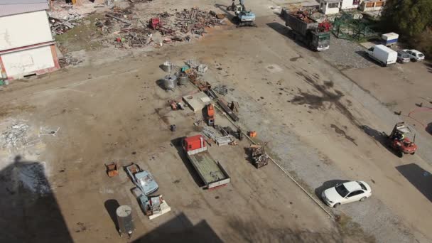 Travailleur Coupe Manuellement Vieux Équipements Métalliques Aide Mélange Gazeux Oxygène — Video