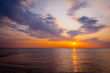 Akdeniz erken sabah şafak, gündoğumu,