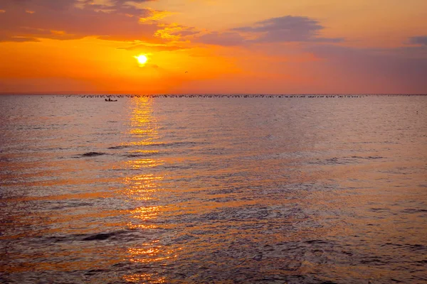 Early dawn, Sunrise, morning over Mediterranean sea — Stock Photo, Image