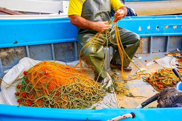 Fisher Rubber Broek Laars Zit Zijn Boot Stapelen Visnet Voor — Stockfoto