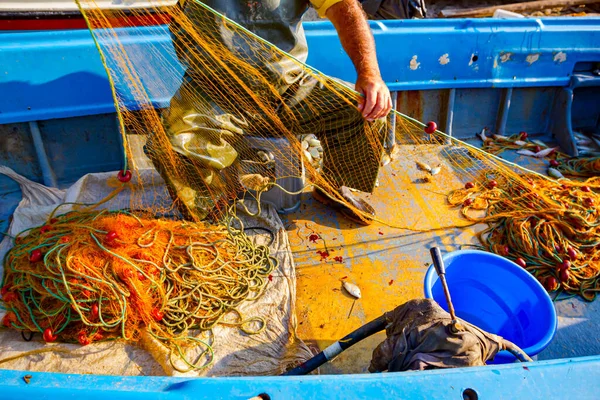 Visser Rubberen Broek Laars Zijn Boot Stapel Visnet Voor Vissen — Stockfoto