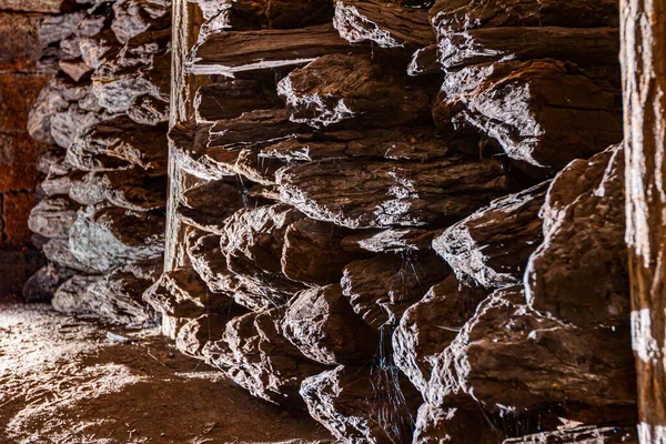 Armazenamento Carvão Madeira Seca Carvão Vegetal Empilhado Pronto Para Ussage — Fotografia de Stock