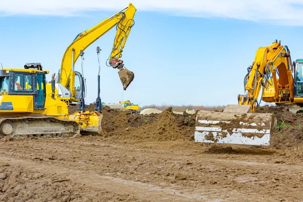 Two Excavators Bulldozer Moving Earth Level Equates Building Site — Stock Photo, Image