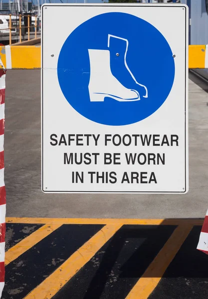 Señal Advertencia Para Calzado Seguro — Foto de Stock