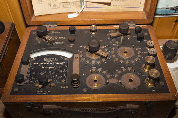 Multiveral testing set early 1900