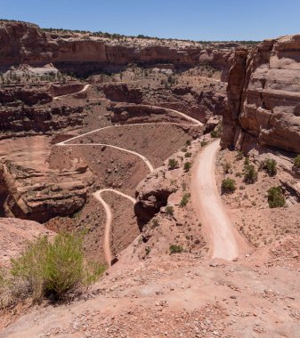 Canyonlands Usa.Shafer iz Road-Shafer Kanyon yolu çok korkutucu Shafer iz bir 18 mil tehlikeli kir Moab, Grand County, Batı Amerika Birleşik Devletleri'nde Doğu Utah bir şehirde bulunan parkurudur. Çok dikkatli gerektirir 