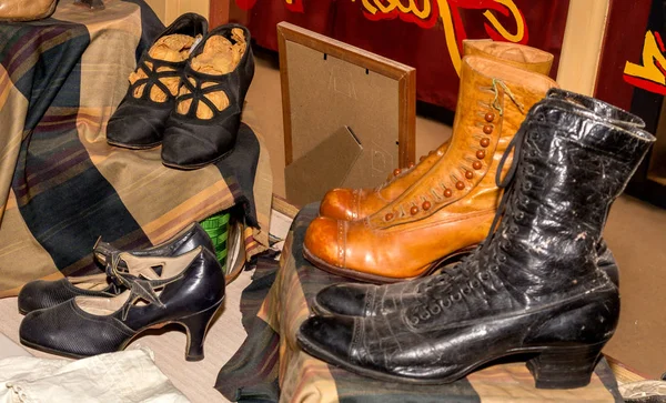 3 paar antieke schoenen — Stockfoto
