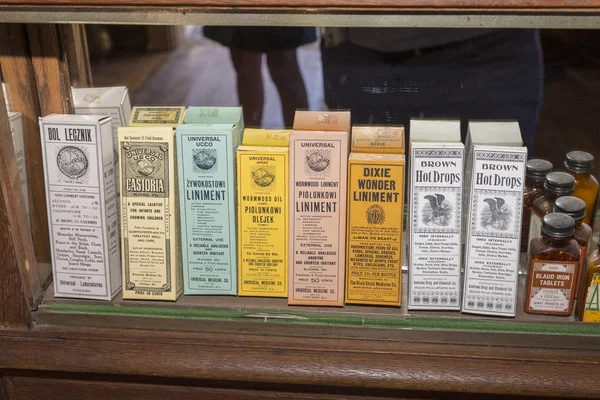 Médicaments et remèdes historiques — Photo